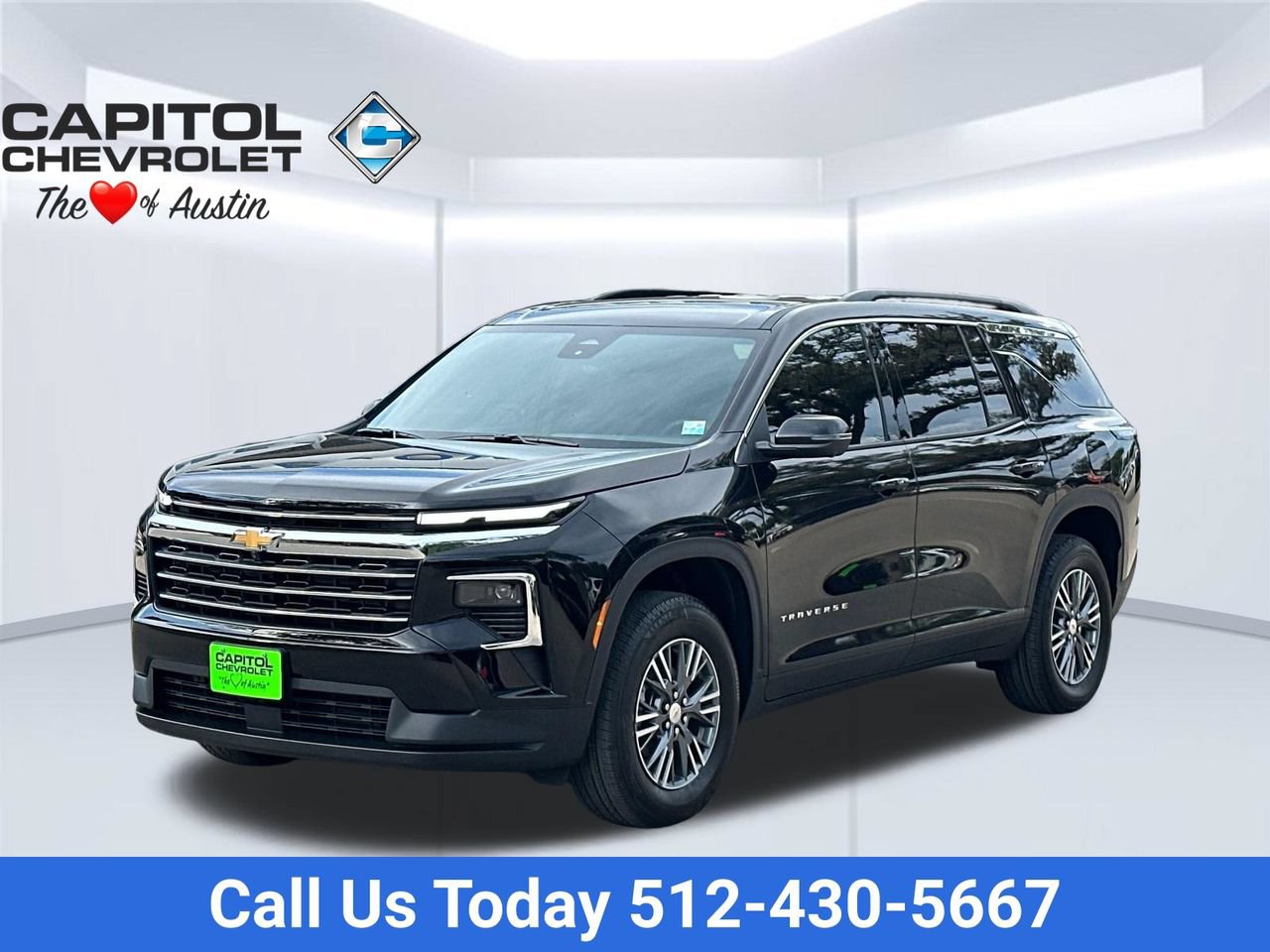 2027 Chevrolet Traverse LT SUV, photo 2