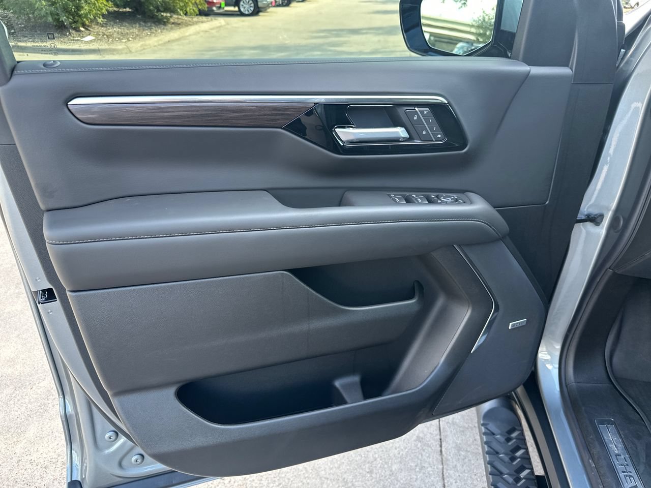 2026 Chevrolet Suburban Z71 SUV, photo 11