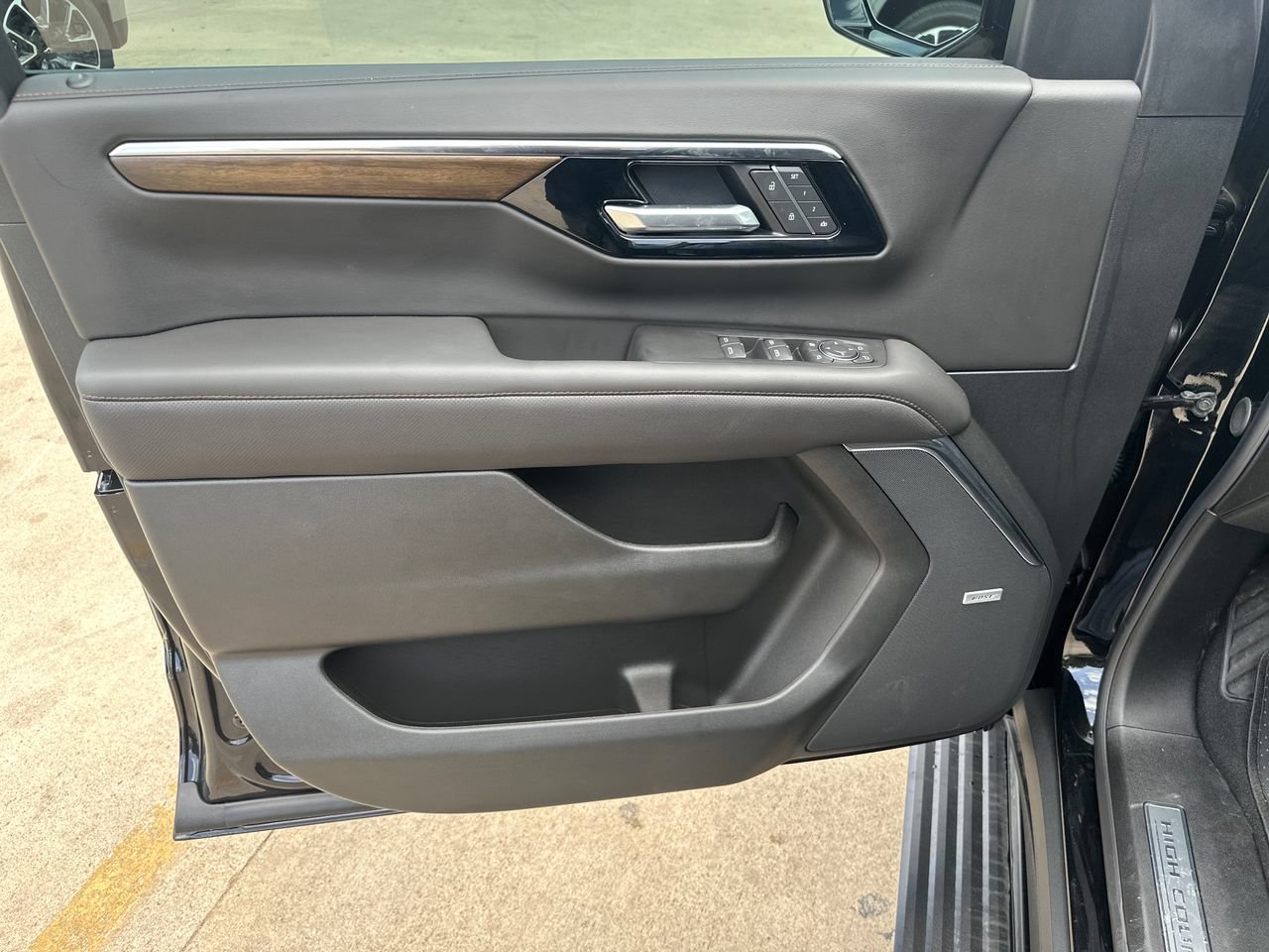 2026 Chevrolet Tahoe High Country SUV, photo 11