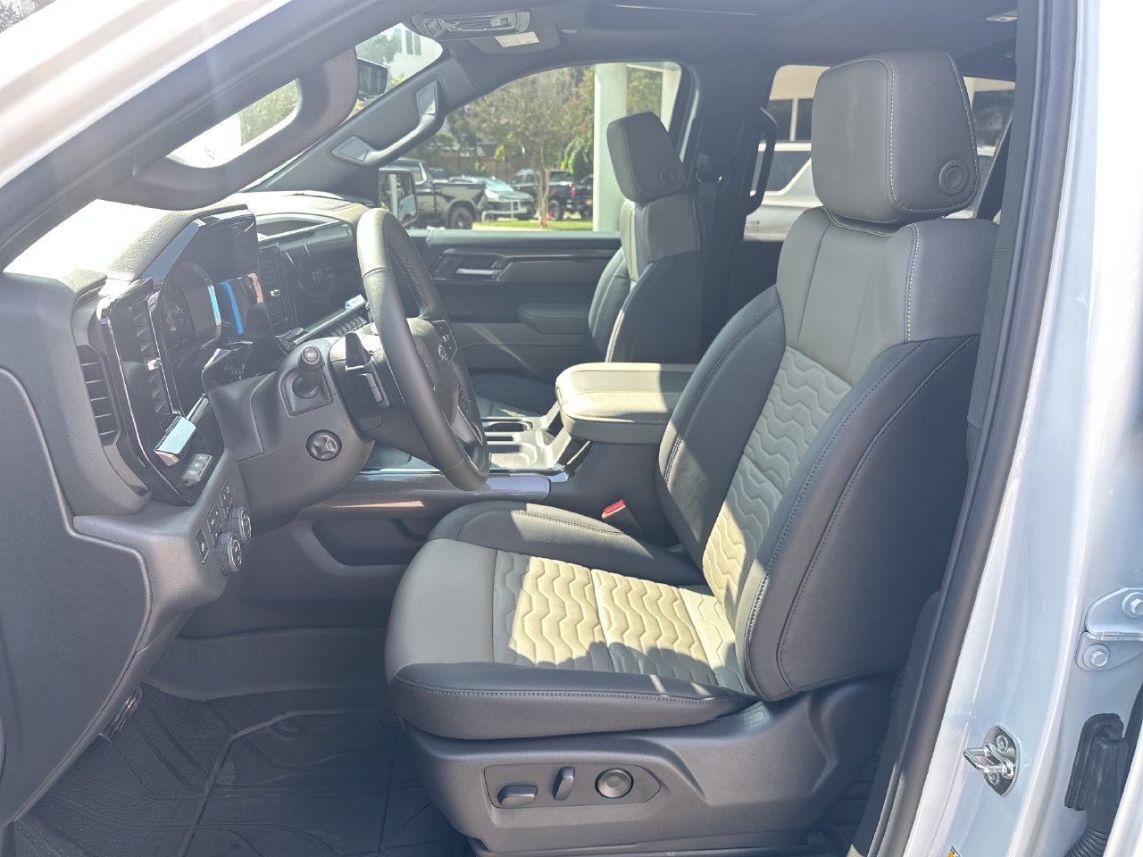 2026 Chevrolet Silverado 1500 ZR2 Truck, photo 11