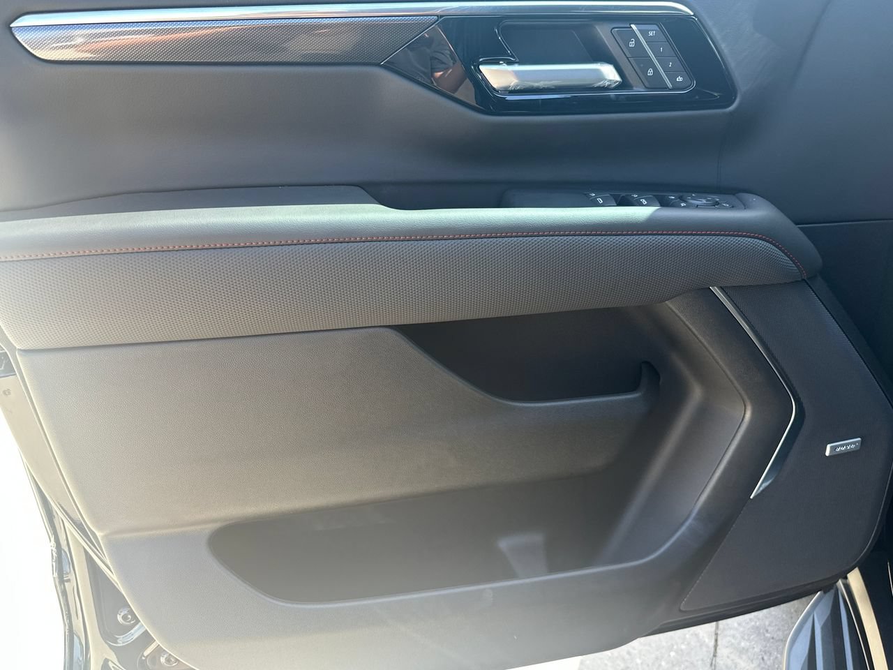 2026 Chevrolet Suburban RST SUV, photo 9