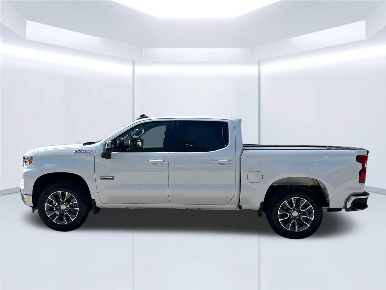 2026 Chevrolet Silverado 1500 LT Truck, photo 2