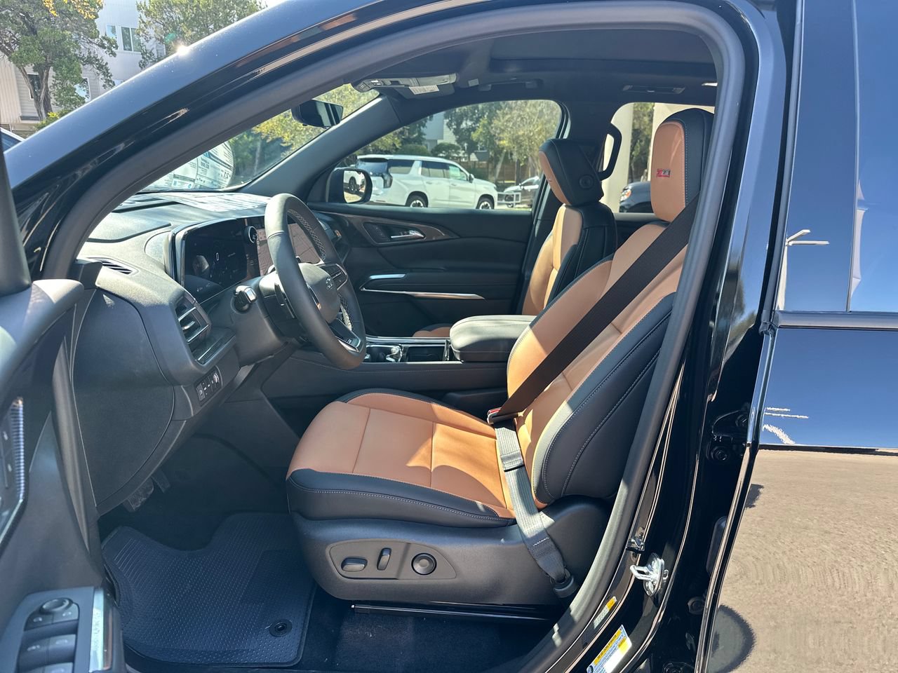 2027 Chevrolet Traverse Z71 - Photo 9