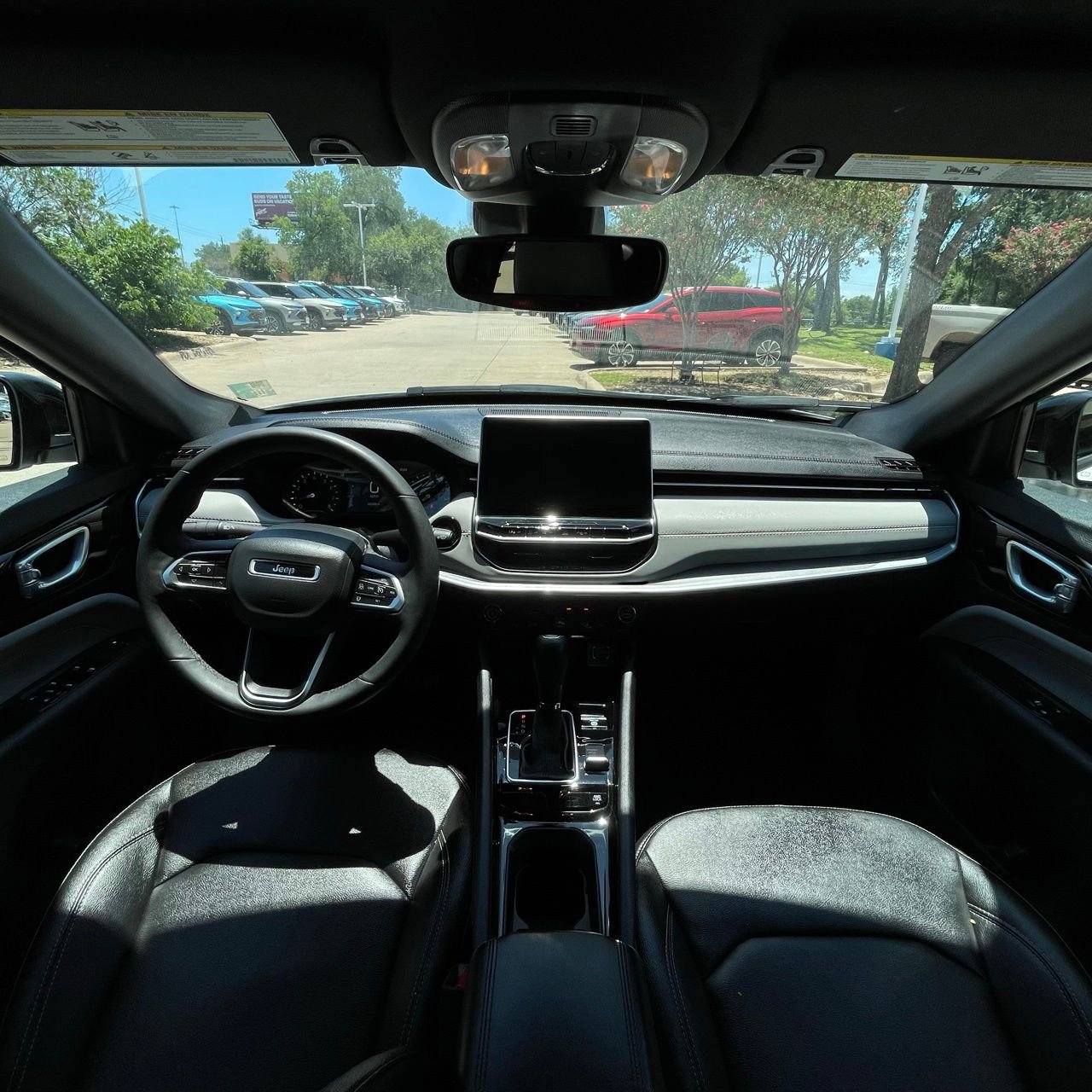 2025 Jeep Compass Limited - Photo 11