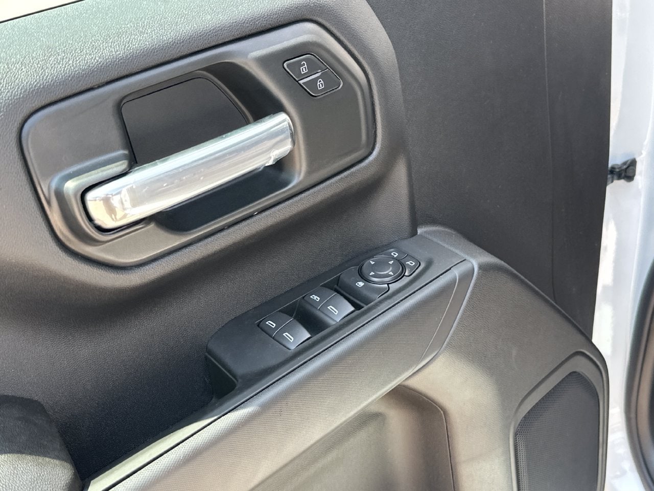 2026 Chevrolet Silverado 1500 Custom - Photo 15