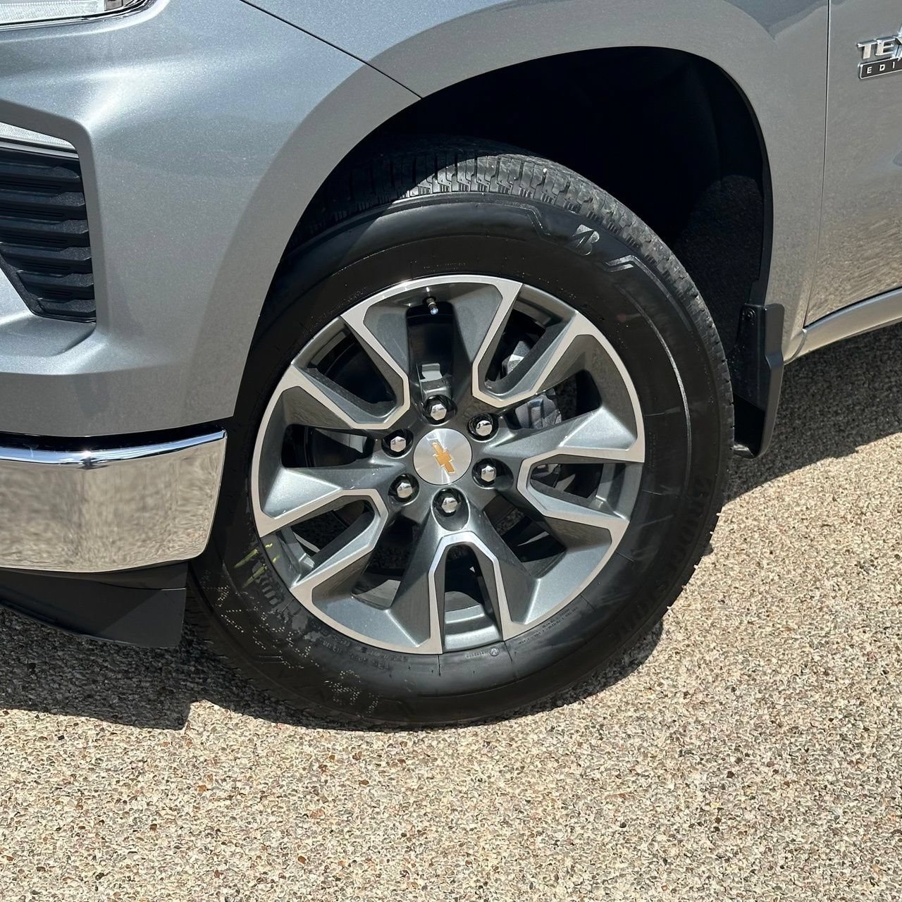 2026 Chevrolet Silverado 1500 LT Truck, photo 2