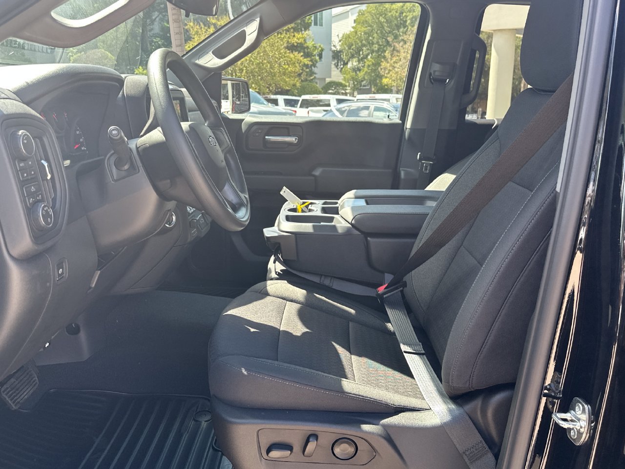 2026 Chevrolet Silverado 1500 Custom Trail Boss Truck, photo 10