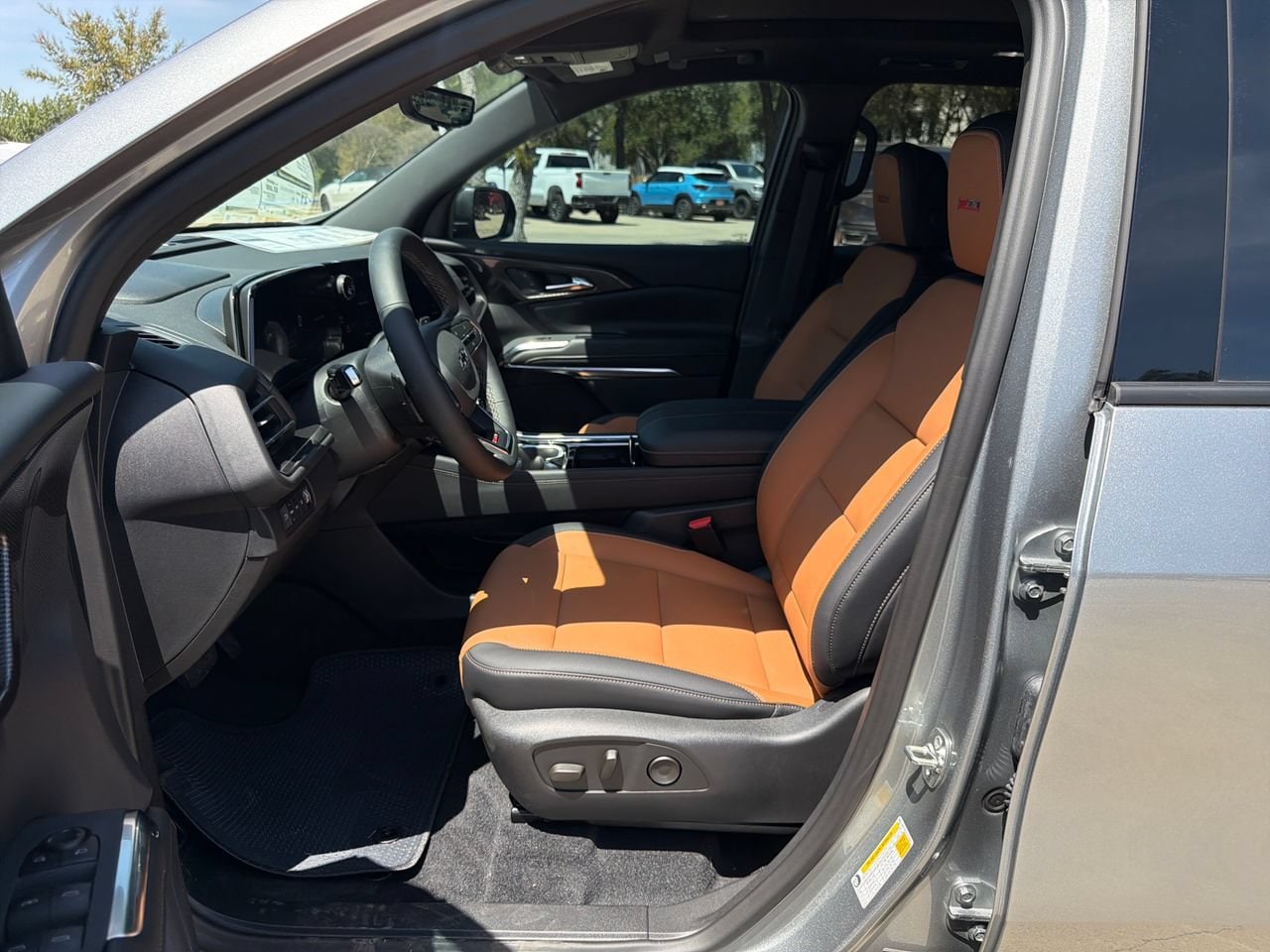 2027 Chevrolet Traverse Z71 SUV, photo 9