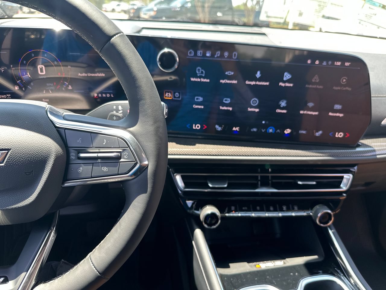 2027 Chevrolet Traverse Z71 SUV, photo 12
