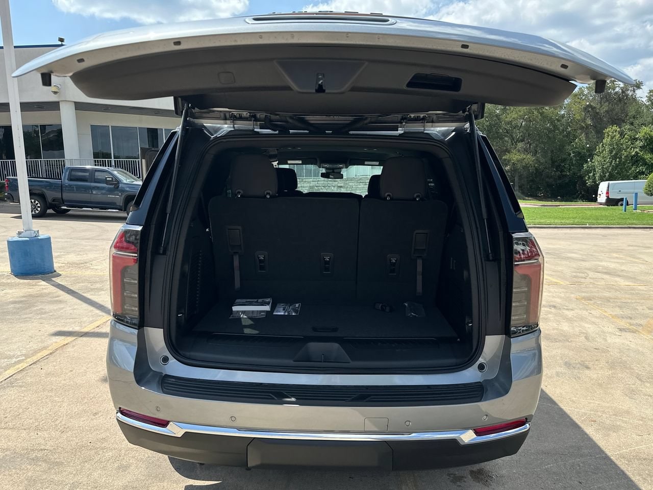 2026 Chevrolet Tahoe LS SUV, photo 25