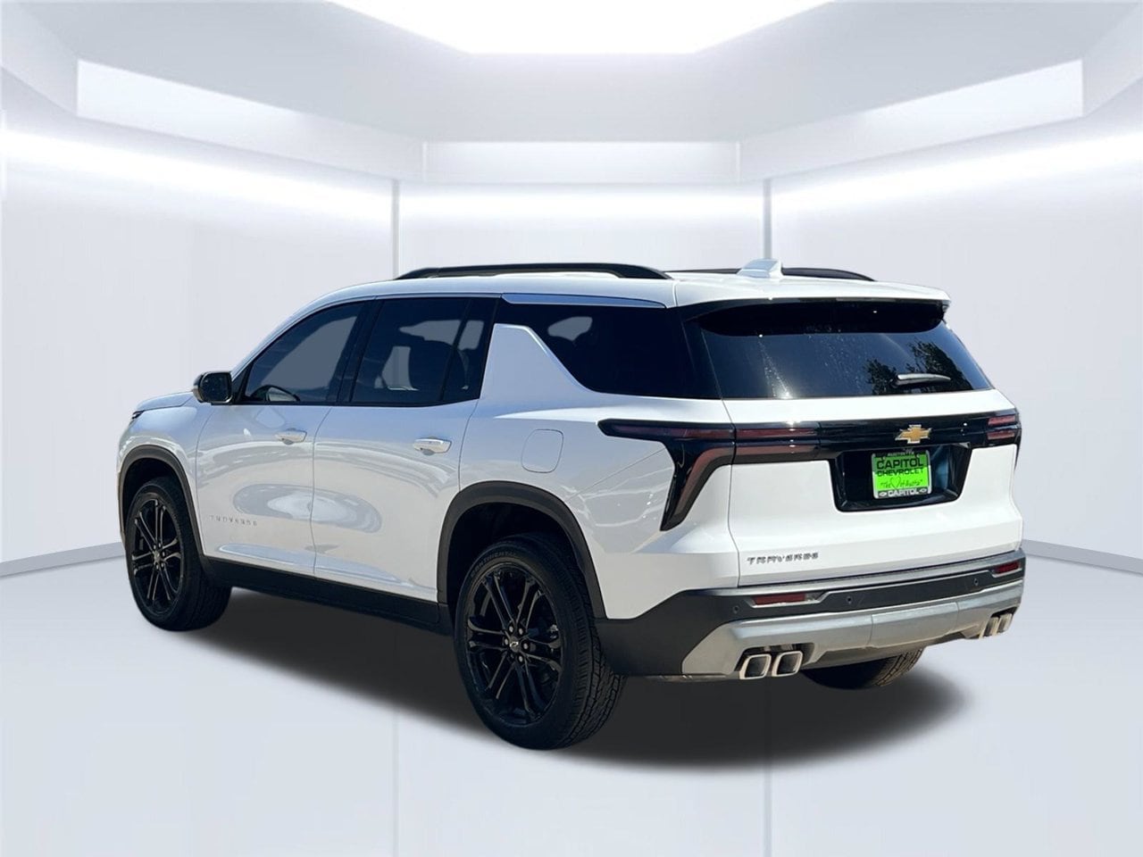 2027 Chevrolet Traverse LT SUV, photo 4