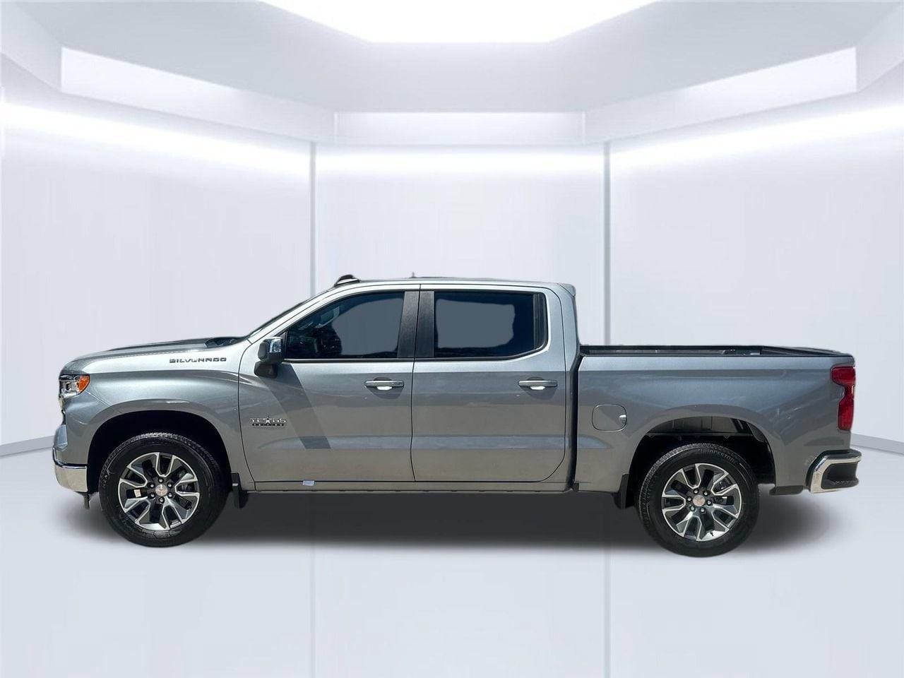 2026 Chevrolet Silverado 1500 LT Truck, photo 2