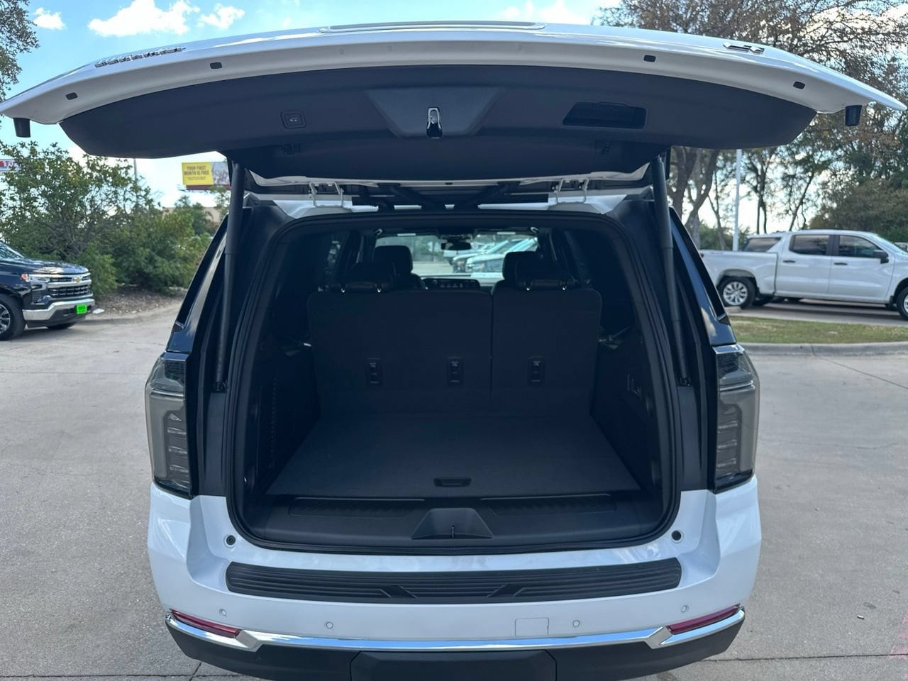 2026 Chevrolet Suburban LT SUV, photo 28