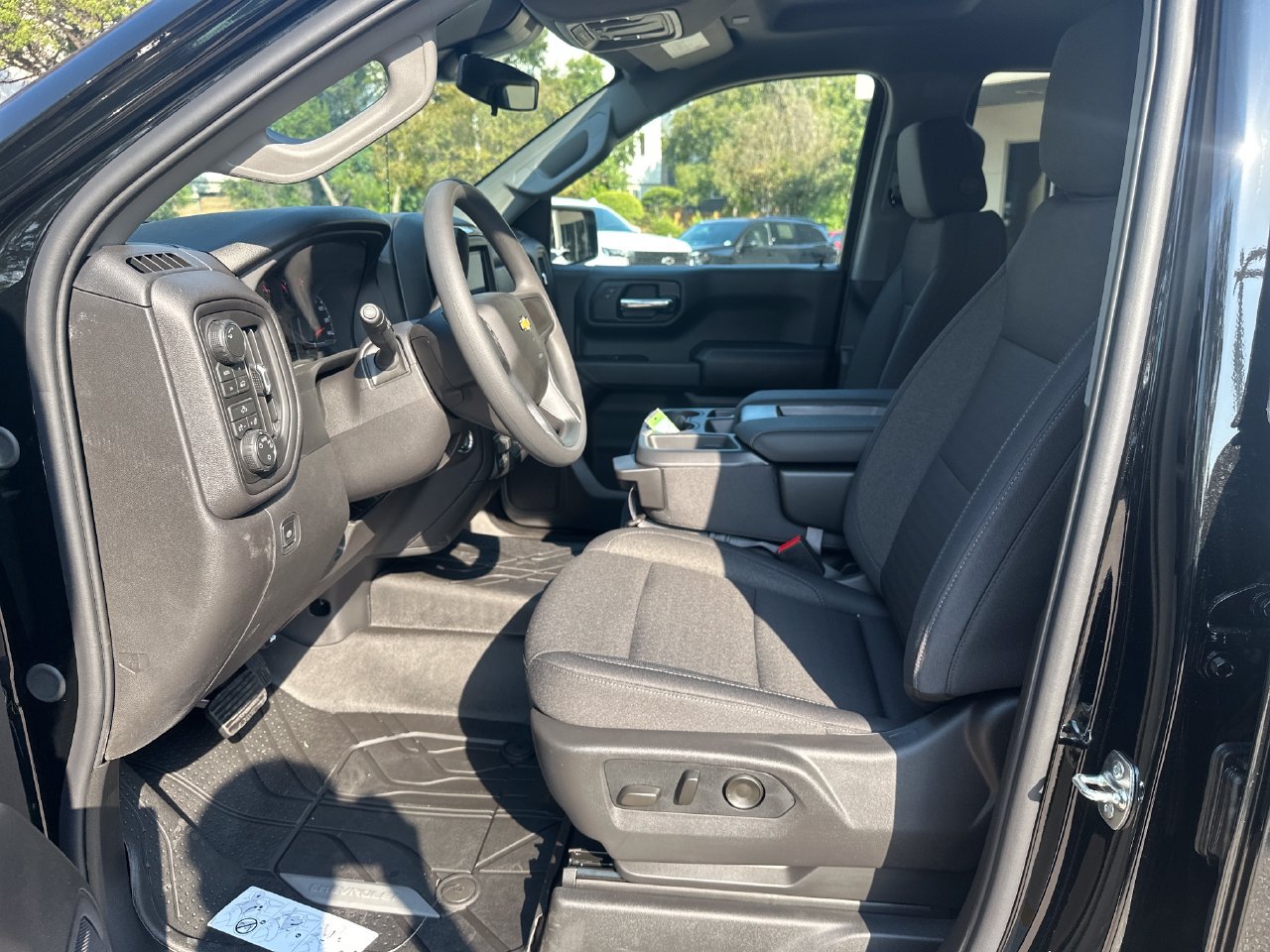 2026 Chevrolet Silverado 1500 Custom - Photo 9