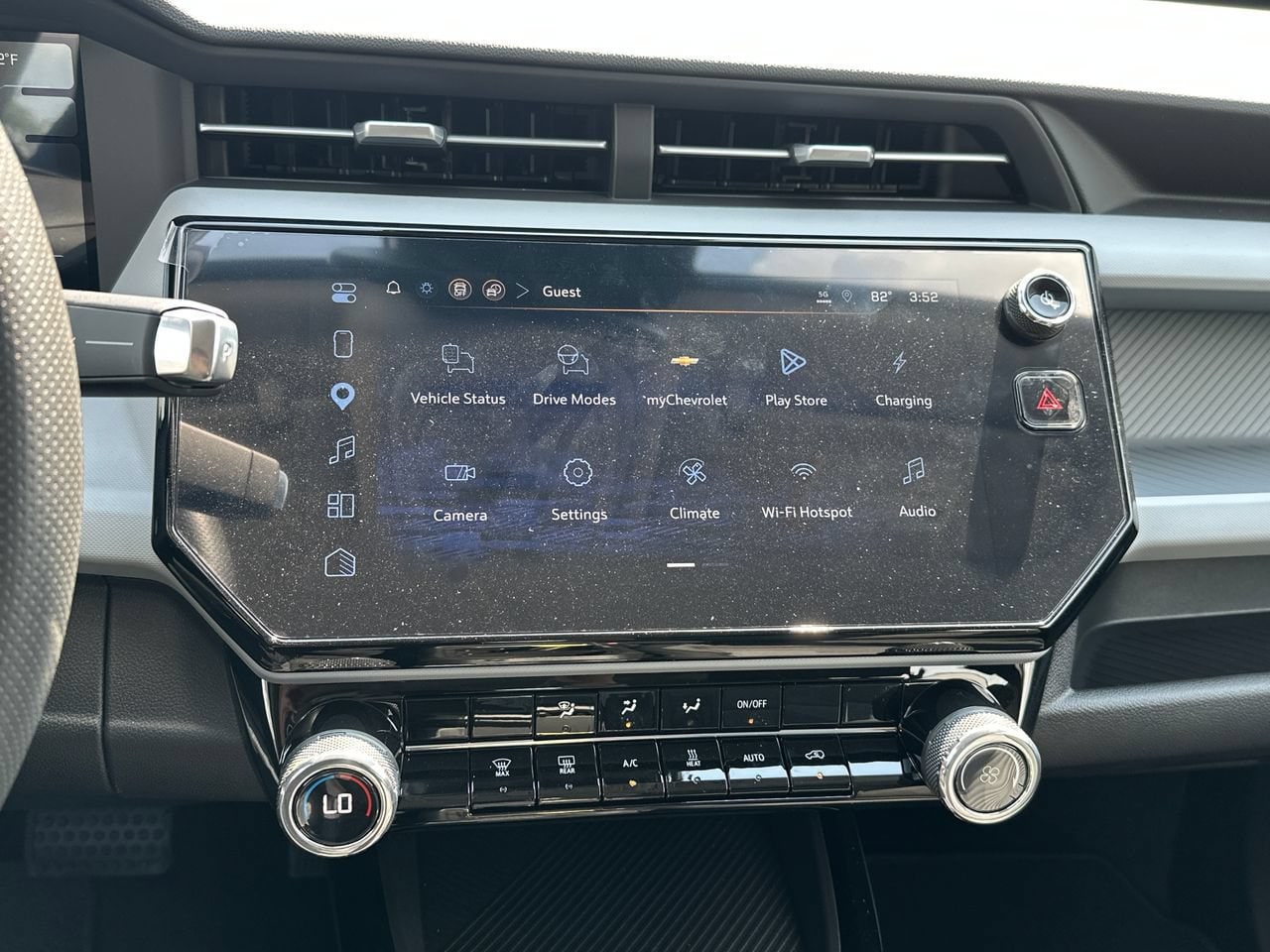 2027 Chevrolet Bolt LT - Photo 16