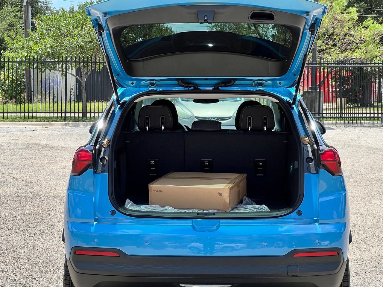 2027 Chevrolet Bolt LT - Photo 7