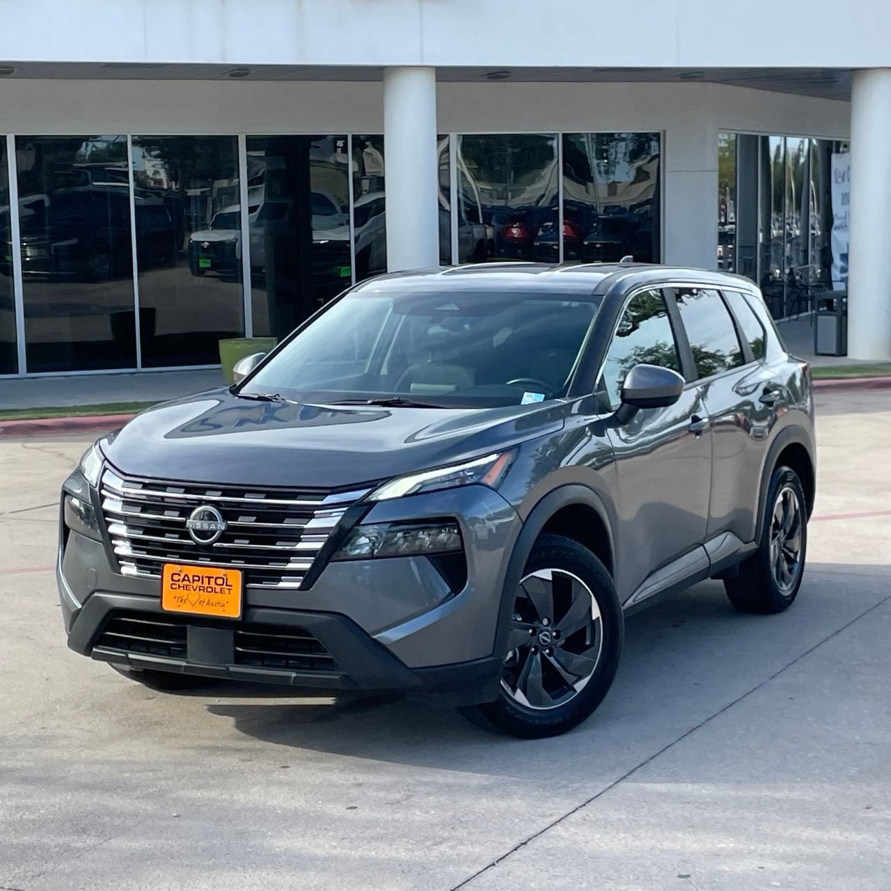 2025 Nissan Rogue SV - Photo 9