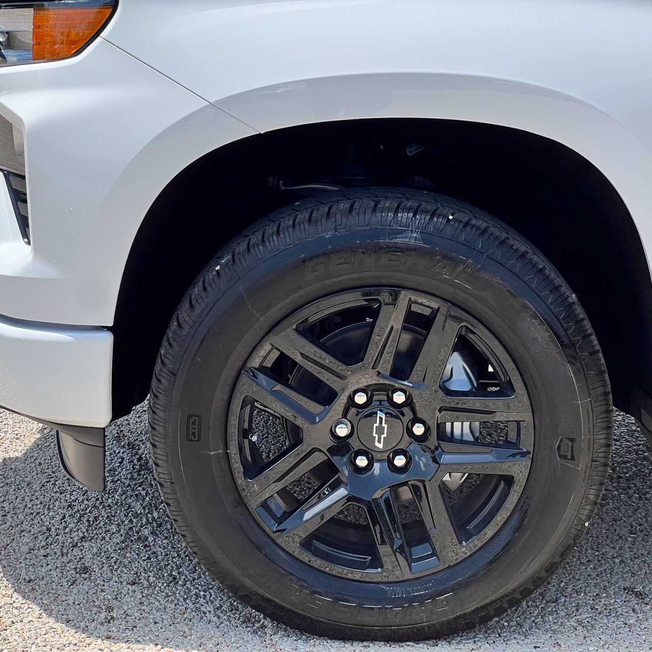 2026 Chevrolet Silverado 1500 Custom - Photo 2