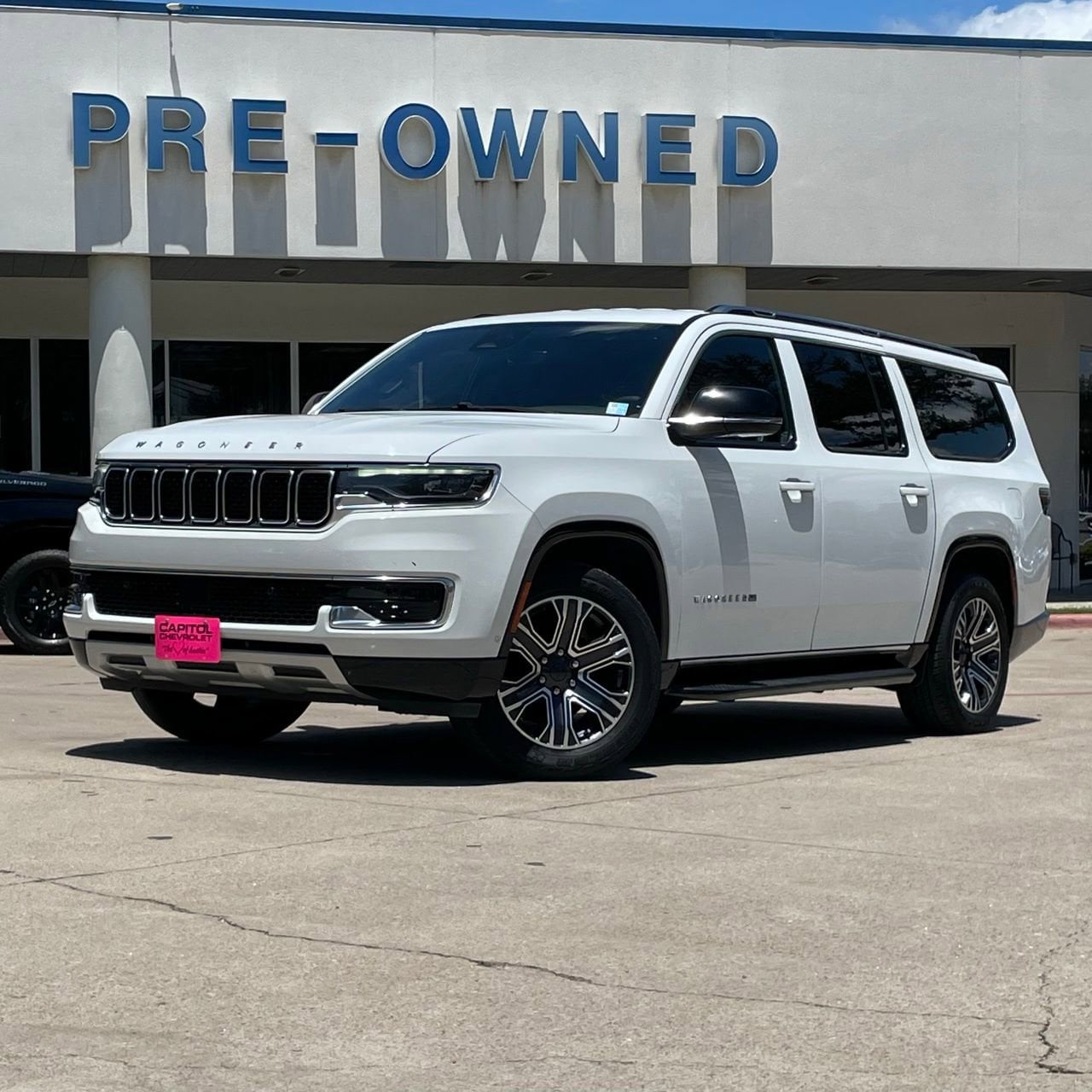 2024 Jeep Wagoneer L's photo