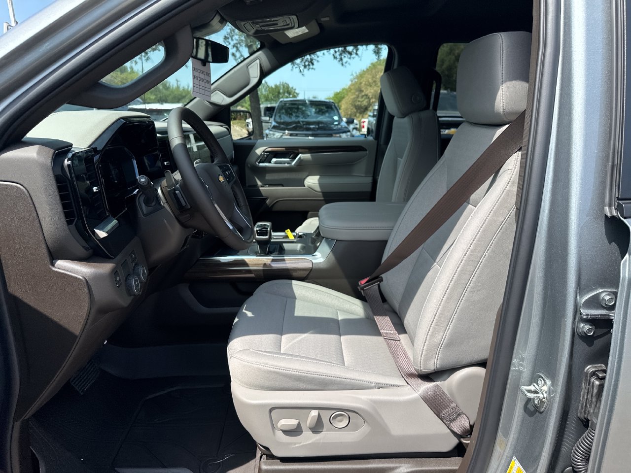 2026 Chevrolet Silverado 1500 LT - Photo 17