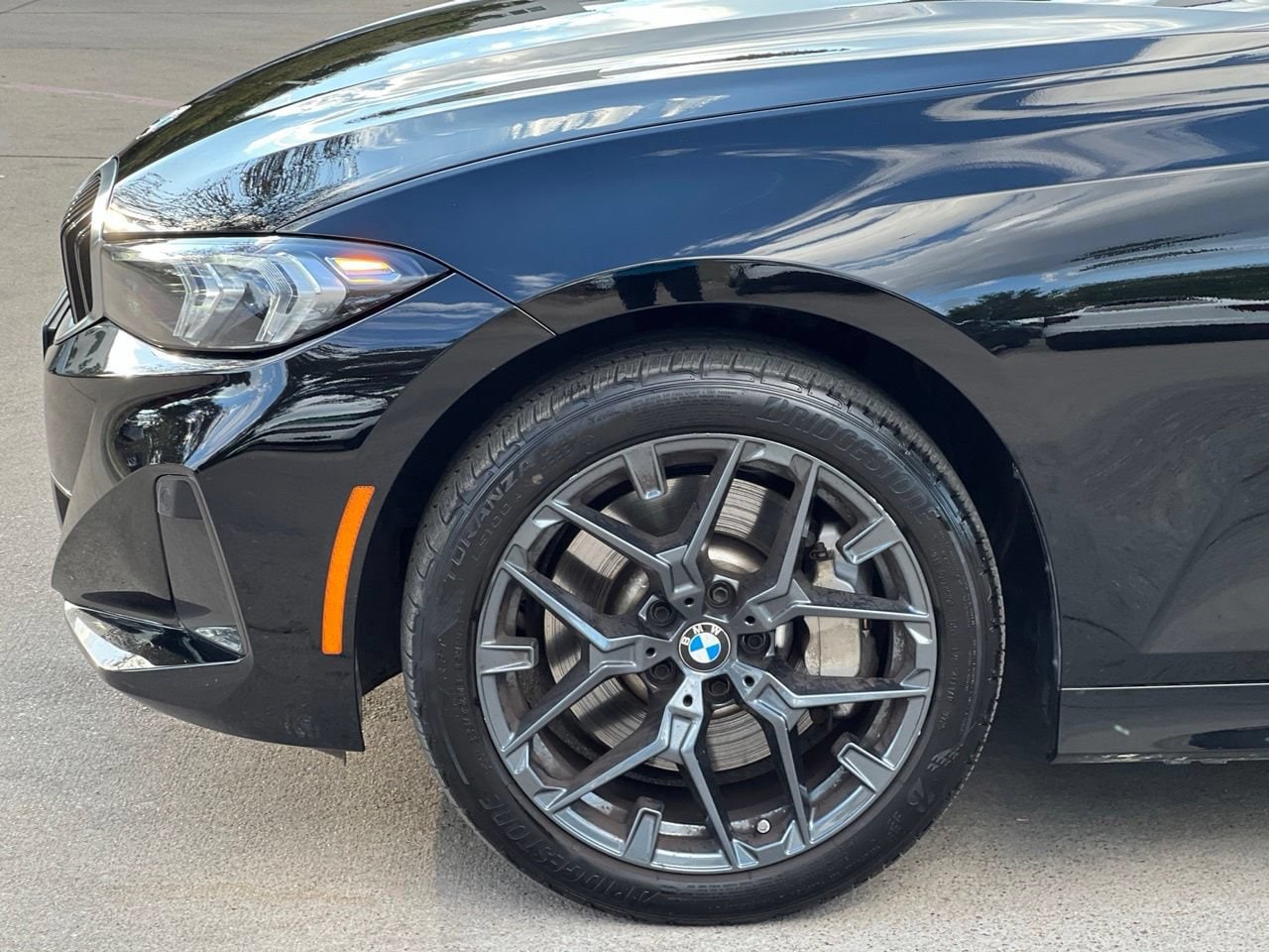 2026 BMW 3 Series 330i - Photo 27