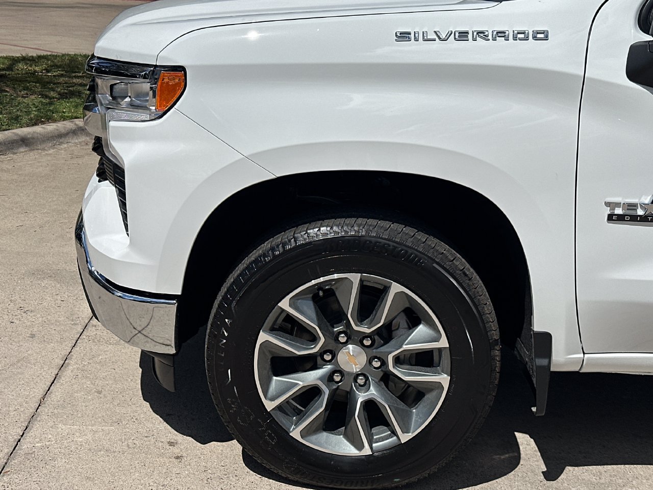 2026 Chevrolet Silverado 1500 LT - Photo 17
