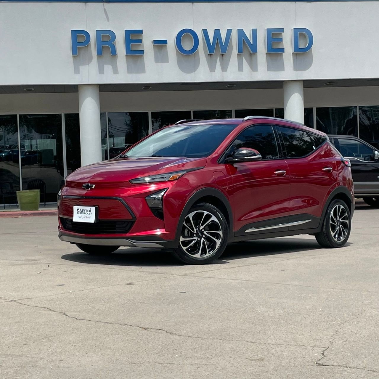 Used 2023 Chevrolet Bolt EUV Premier with VIN 1G1FZ6S09P4110167 for sale in Austin, TX