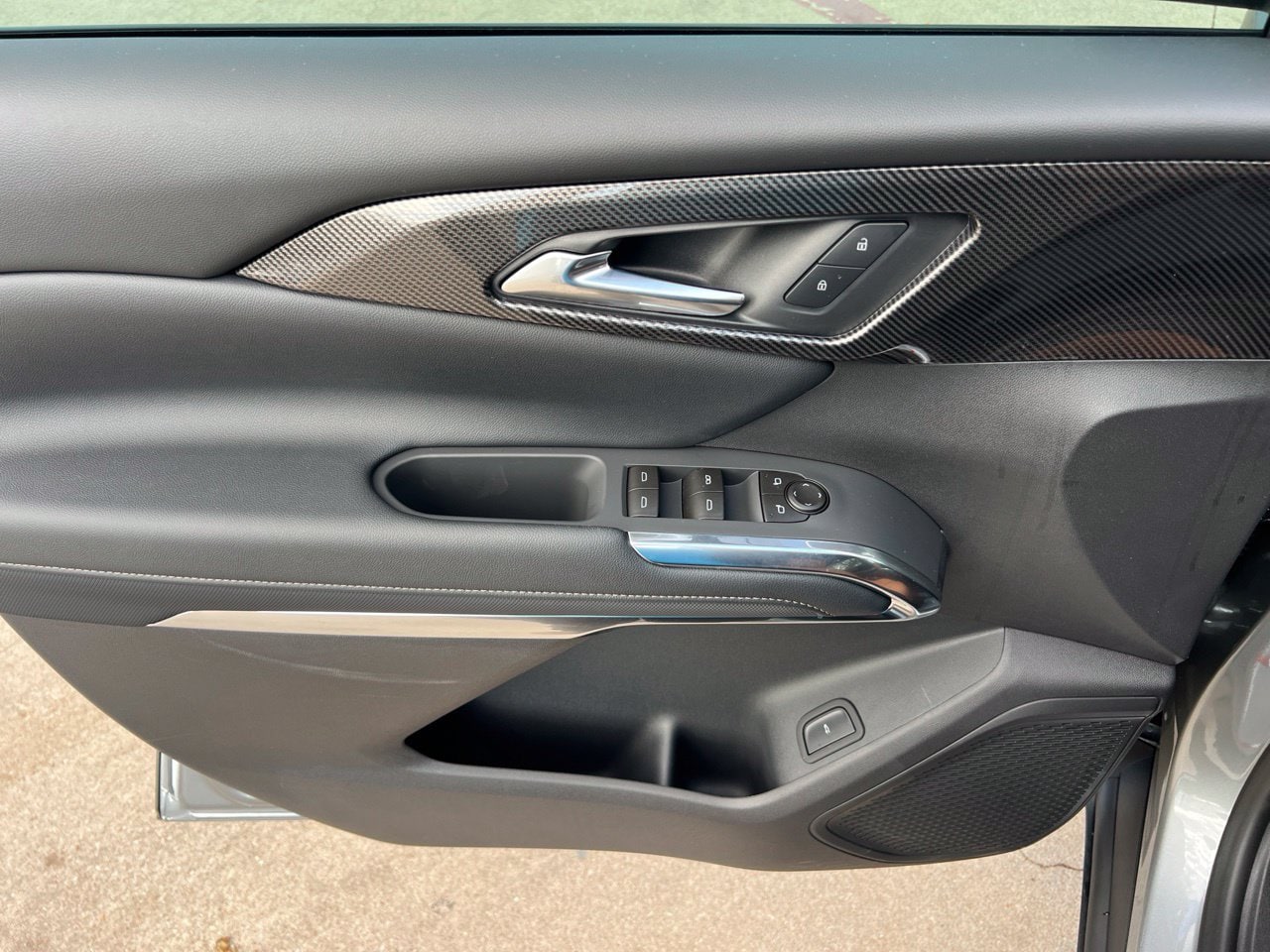 2027 Chevrolet Traverse Z71 SUV, photo 12
