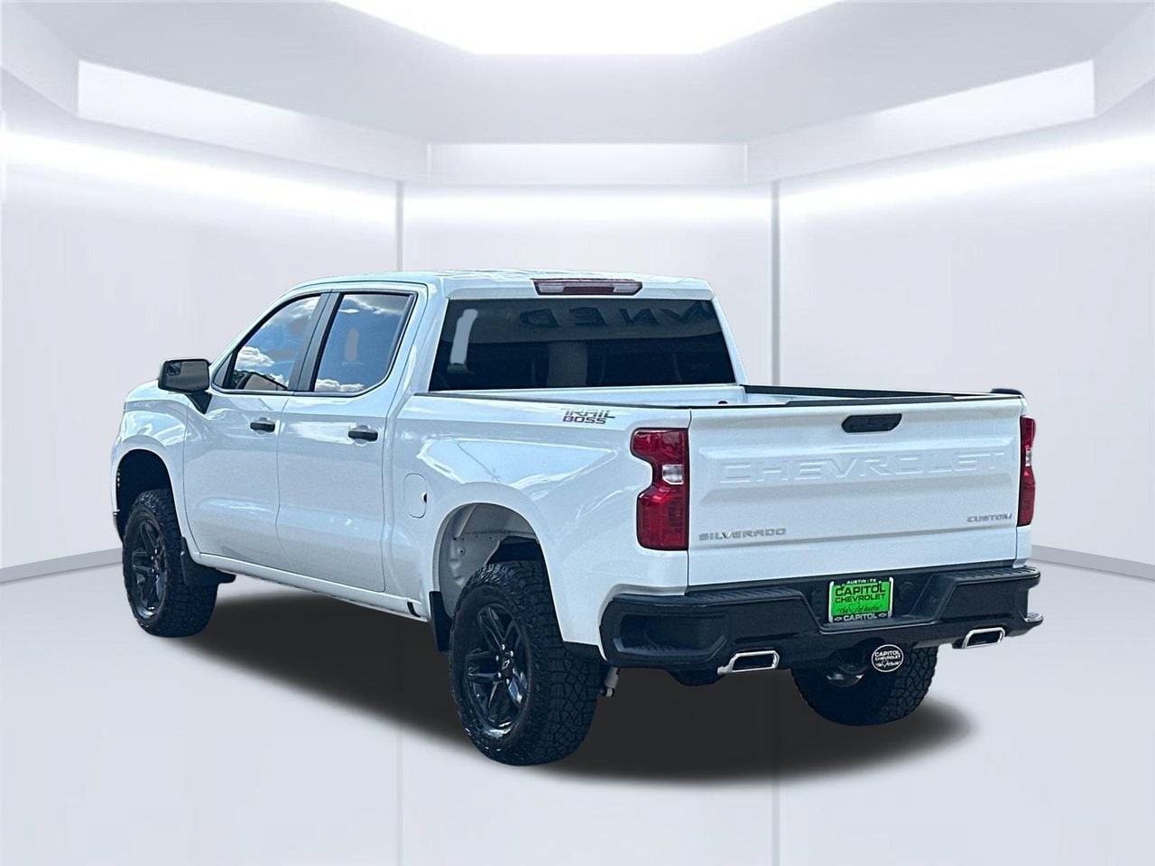 2026 Chevrolet Silverado 1500 Custom Trail Boss Truck, photo 3