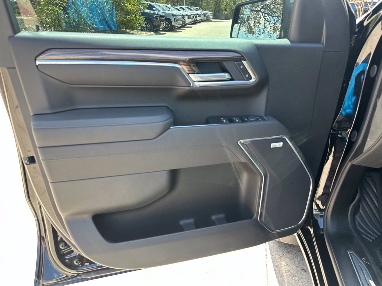 2026 Chevrolet Silverado 1500 LT Trail Boss Truck, photo 11