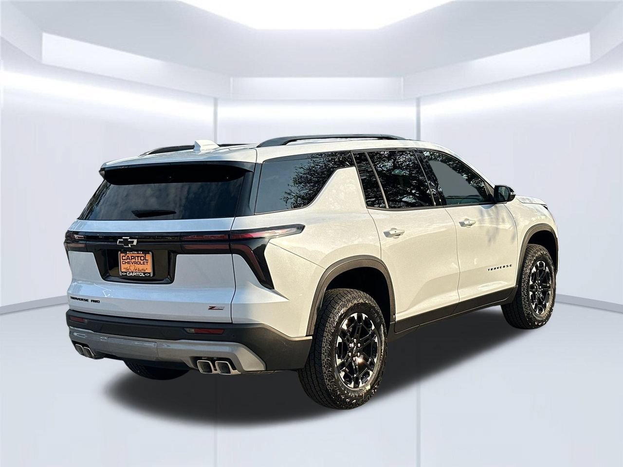 2027 Chevrolet Traverse Z71 SUV, photo 5