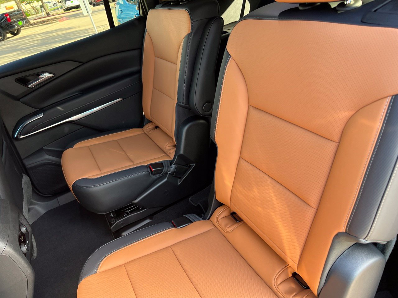 2027 Chevrolet Traverse Z71 SUV, photo 25