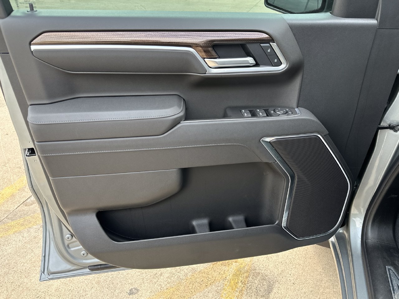 2026 Chevrolet Silverado 1500 LT - Photo 10