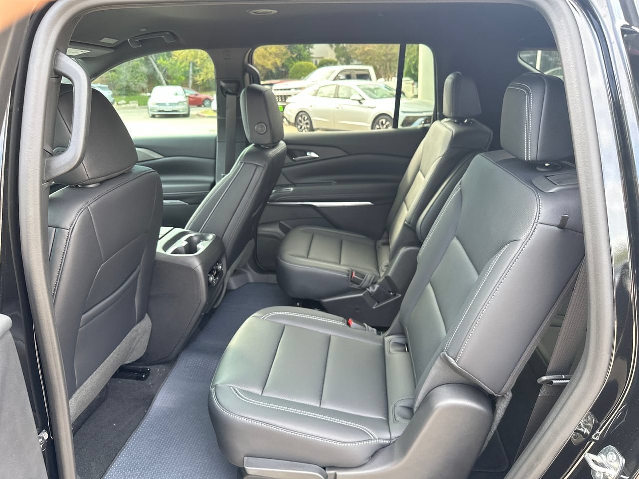 2027 Chevrolet Traverse LT SUV, photo 23