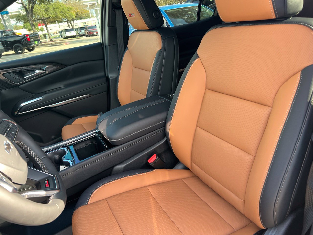 2027 Chevrolet Traverse Z71 SUV, photo 11