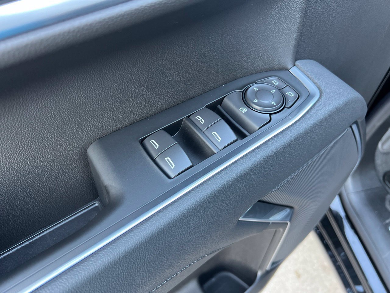 2026 Chevrolet Silverado 1500 LT - Photo 13