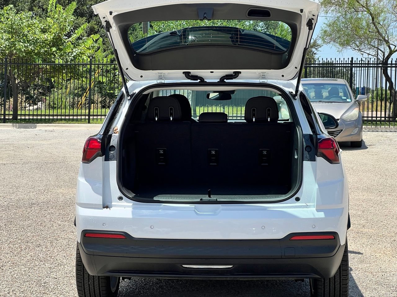 2027 Chevrolet Bolt LT, photo 27