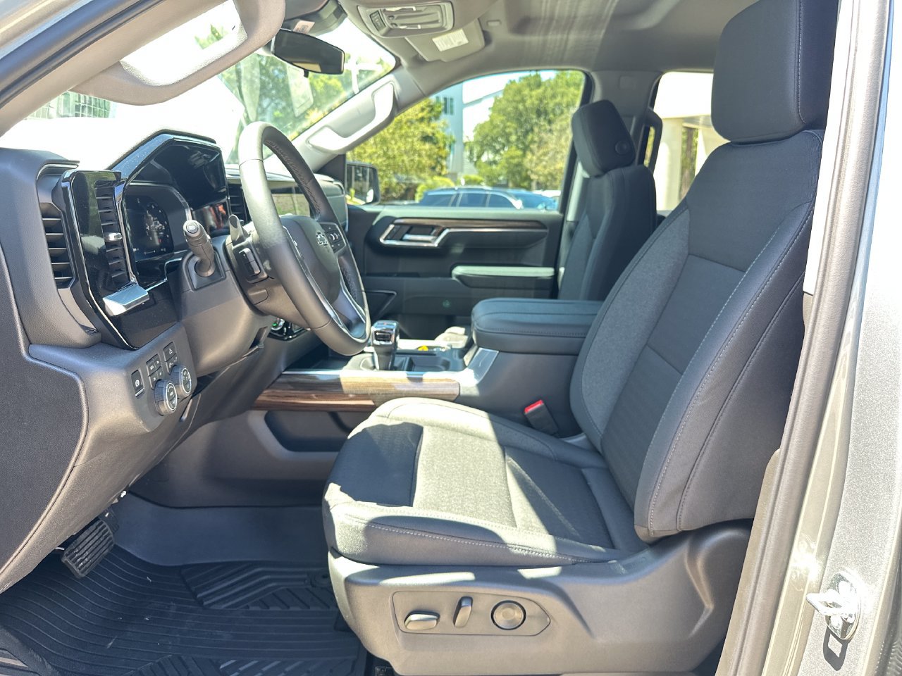 2026 Chevrolet Silverado 1500 LT Trail Boss Truck, photo 17