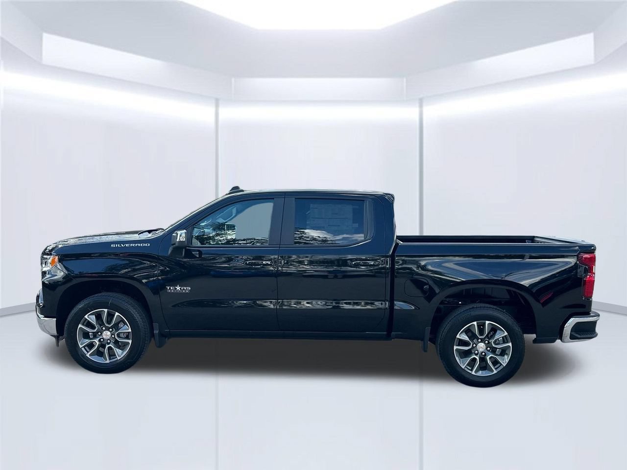 2026 Chevrolet Silverado 1500 LT Truck, photo 2