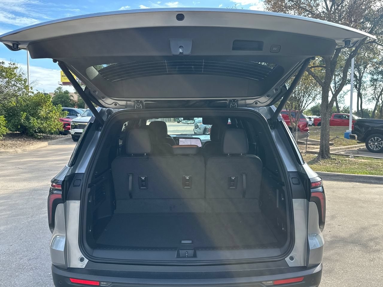 2027 Chevrolet Traverse Z71 SUV, photo 27