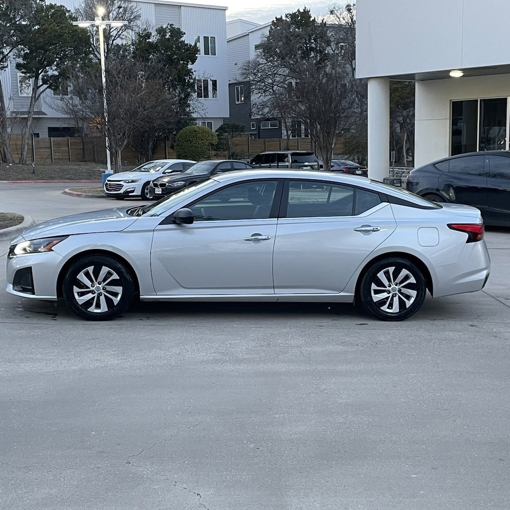 Used 2024 Nissan Altima 2.5 S Sedan