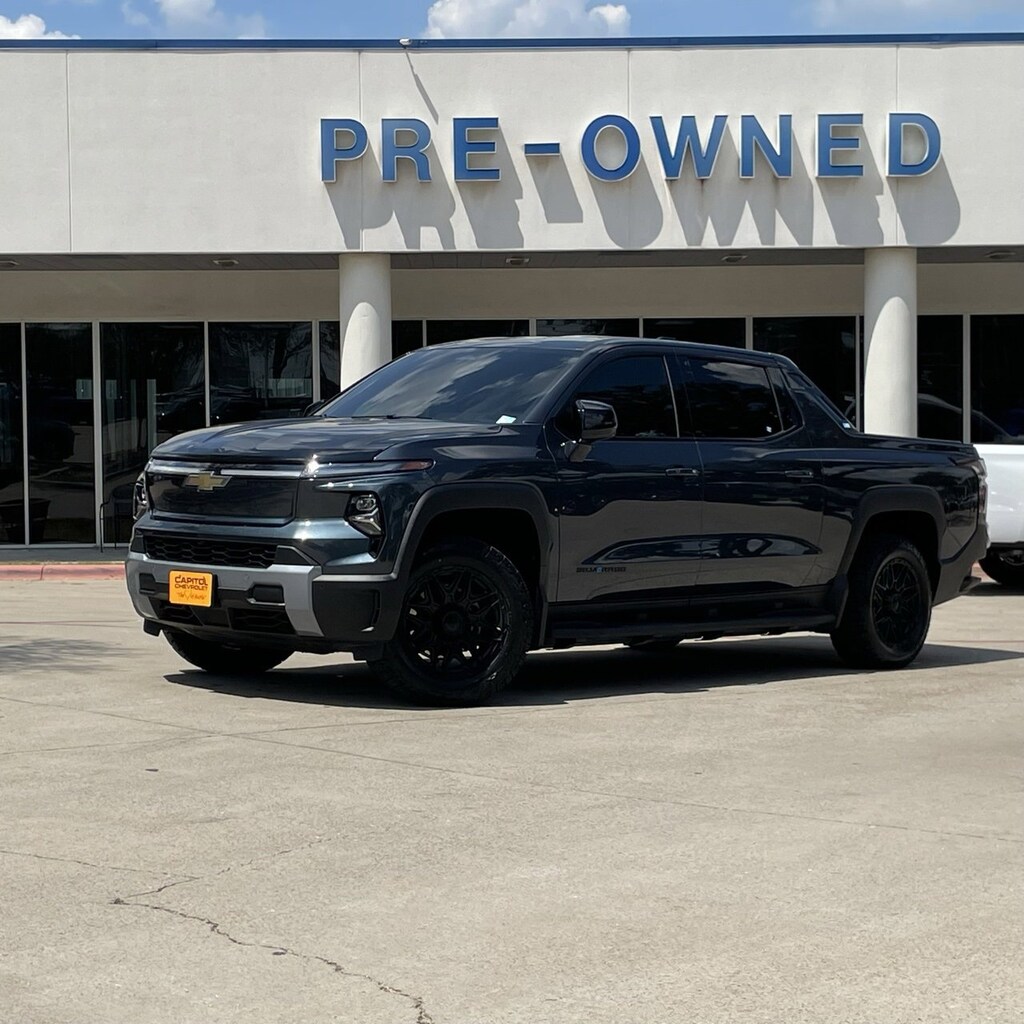 Used 2025 Chevrolet Silverado EV LT - Extended Range Truck Crew Cab