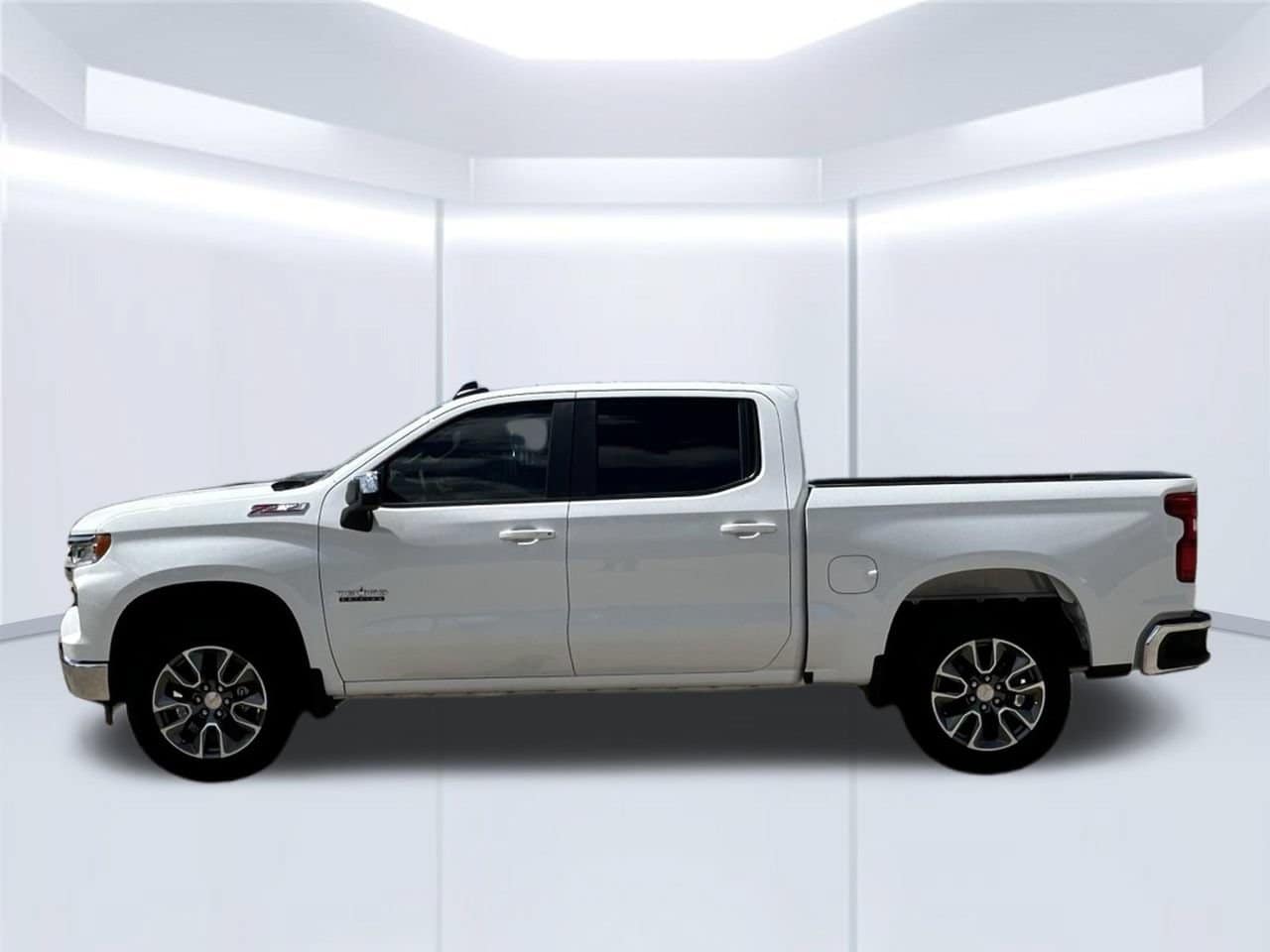 2026 Chevrolet Silverado 1500 LT Truck, photo 3