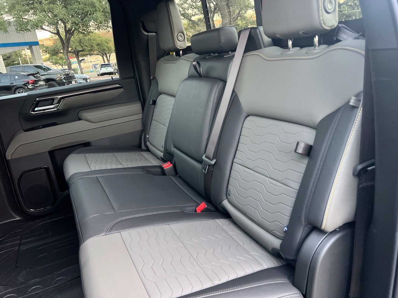 2026 Chevrolet Silverado 2500 HD ZR2 - Photo 24