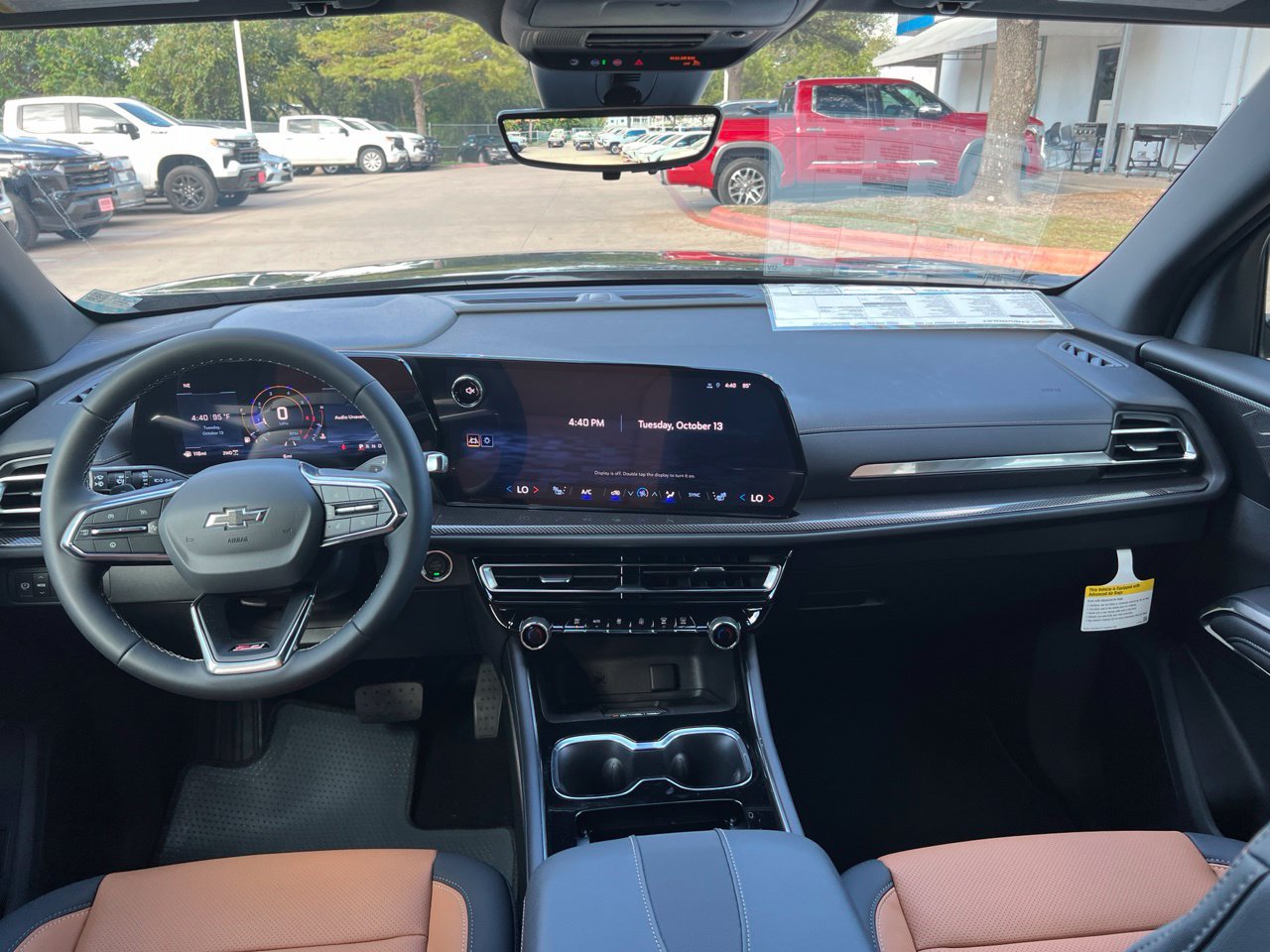 2027 Chevrolet Traverse Z71 SUV, photo 14