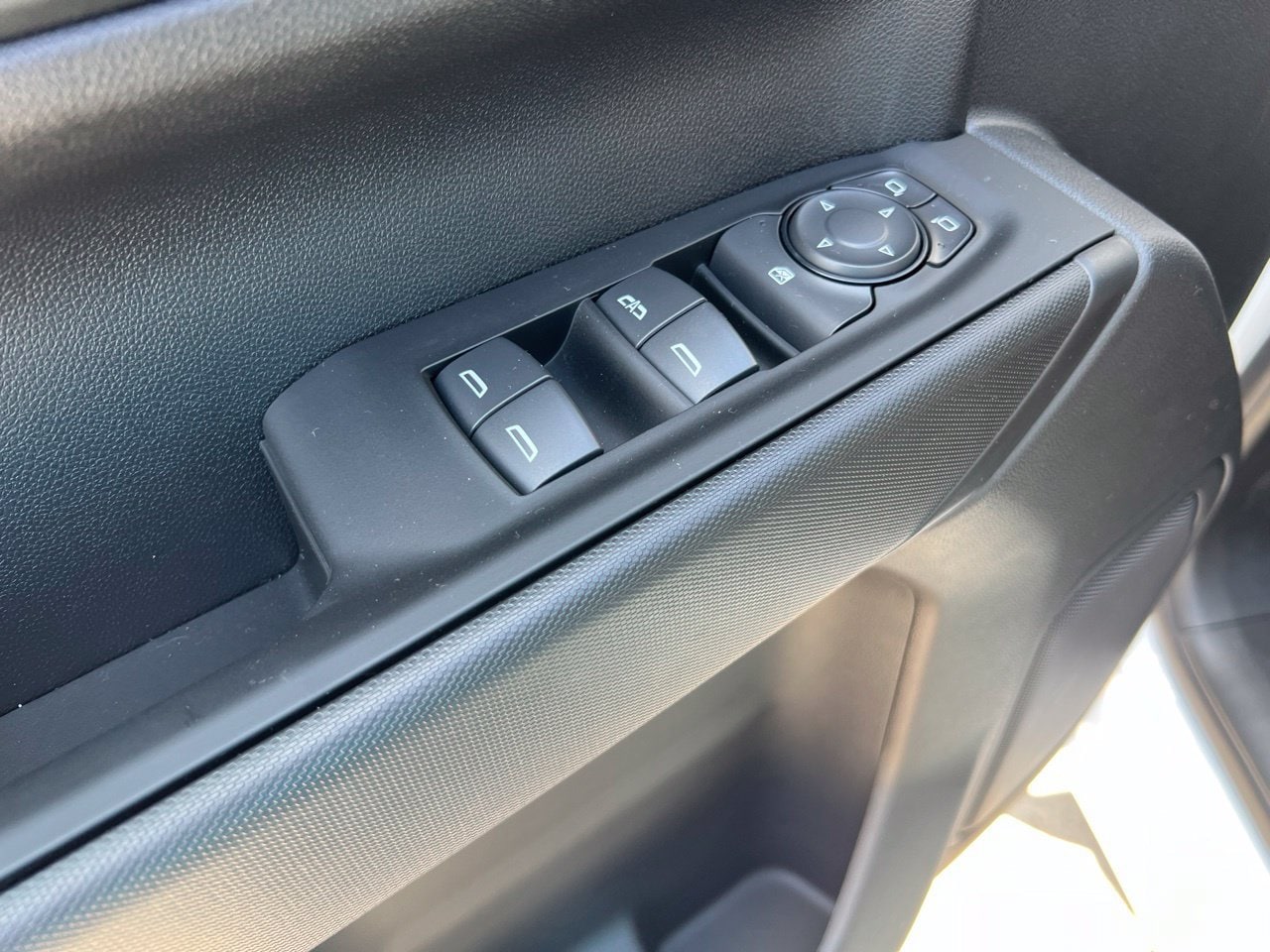 2026 Chevrolet Silverado 1500 Custom - Photo 12