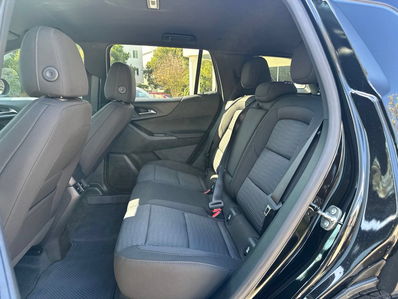 2027 Chevrolet Equinox LT - Photo 23