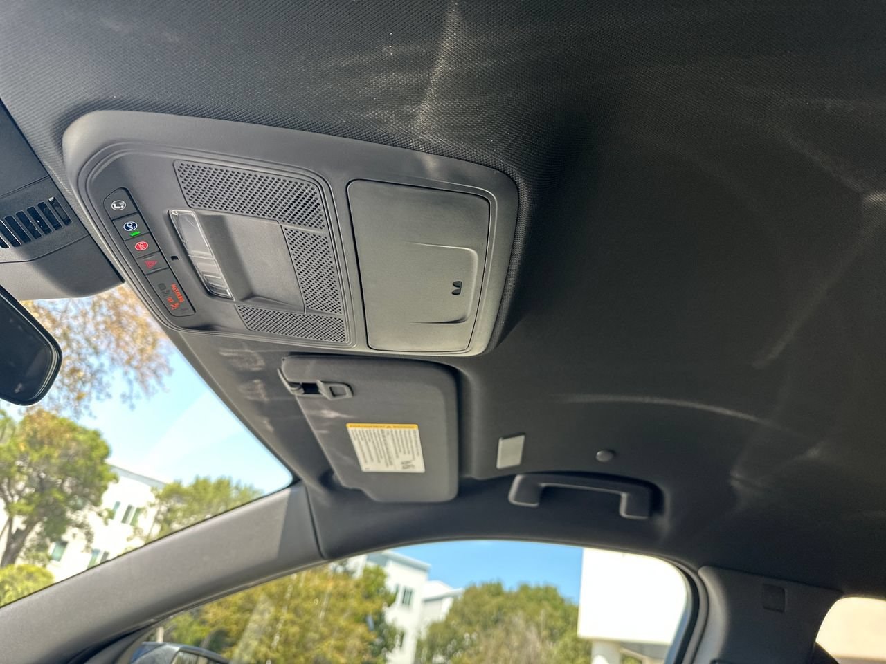 2027 Chevrolet Traverse LT - Photo 18