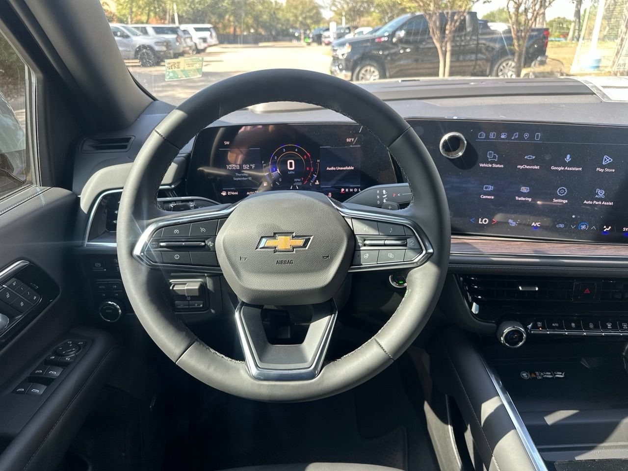 2026 Chevrolet Suburban LT, photo 14