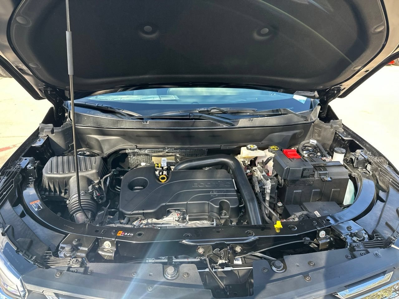 2027 Chevrolet Equinox LT - Photo 28